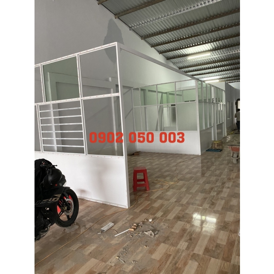 VÁCH NGĂN KÍNH CƯỜNG LỰC 