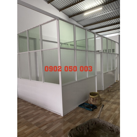 VÁCH NGĂN KÍNH CƯỜNG LỰC 