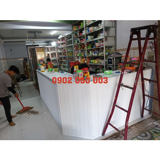 THI CÔNG TỦ ,QUẦY THUỐC TÂY TIỀN GIANG