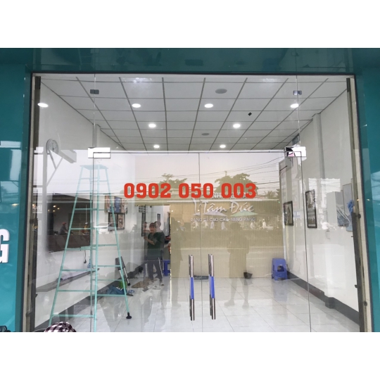 THI CÔNG KÍNH CƯỜNG LỰC TIỀN GIANG