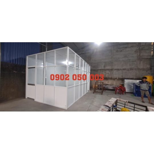 Thi công Văn phòng nhôm kính kết hợp vách panel